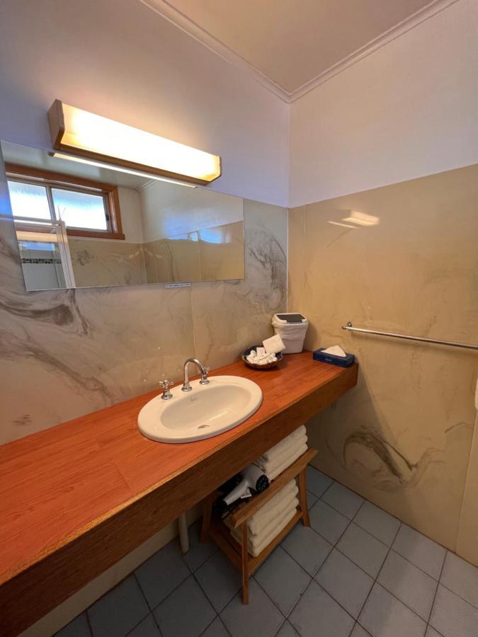 Sturt Motel Balranald Dış mekan fotoğraf